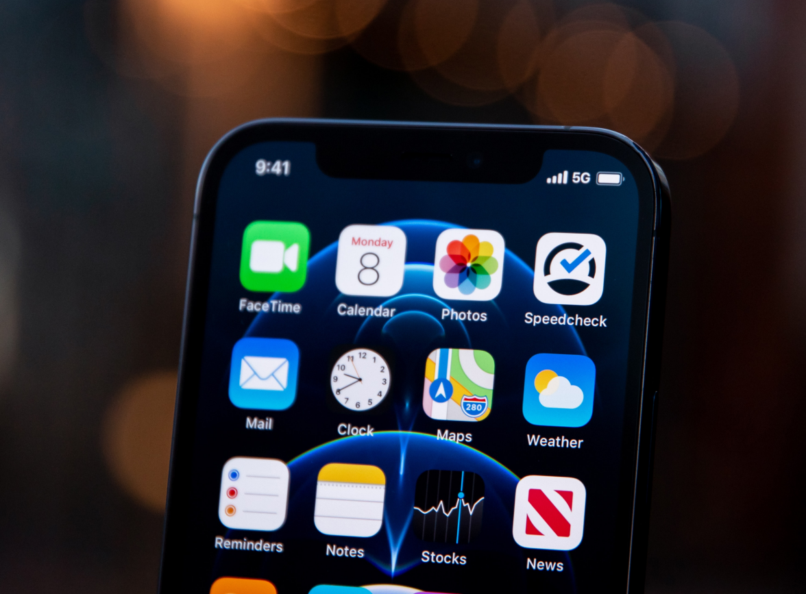 阜康苹果手机维修分享为什么 iPhone 12 在冬季会自动关机 